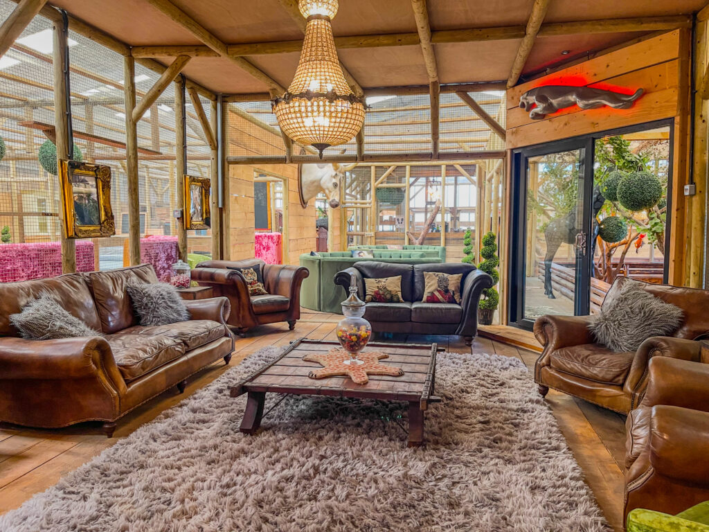 skybears lounge, luxury interiors and huge space perfect for large families